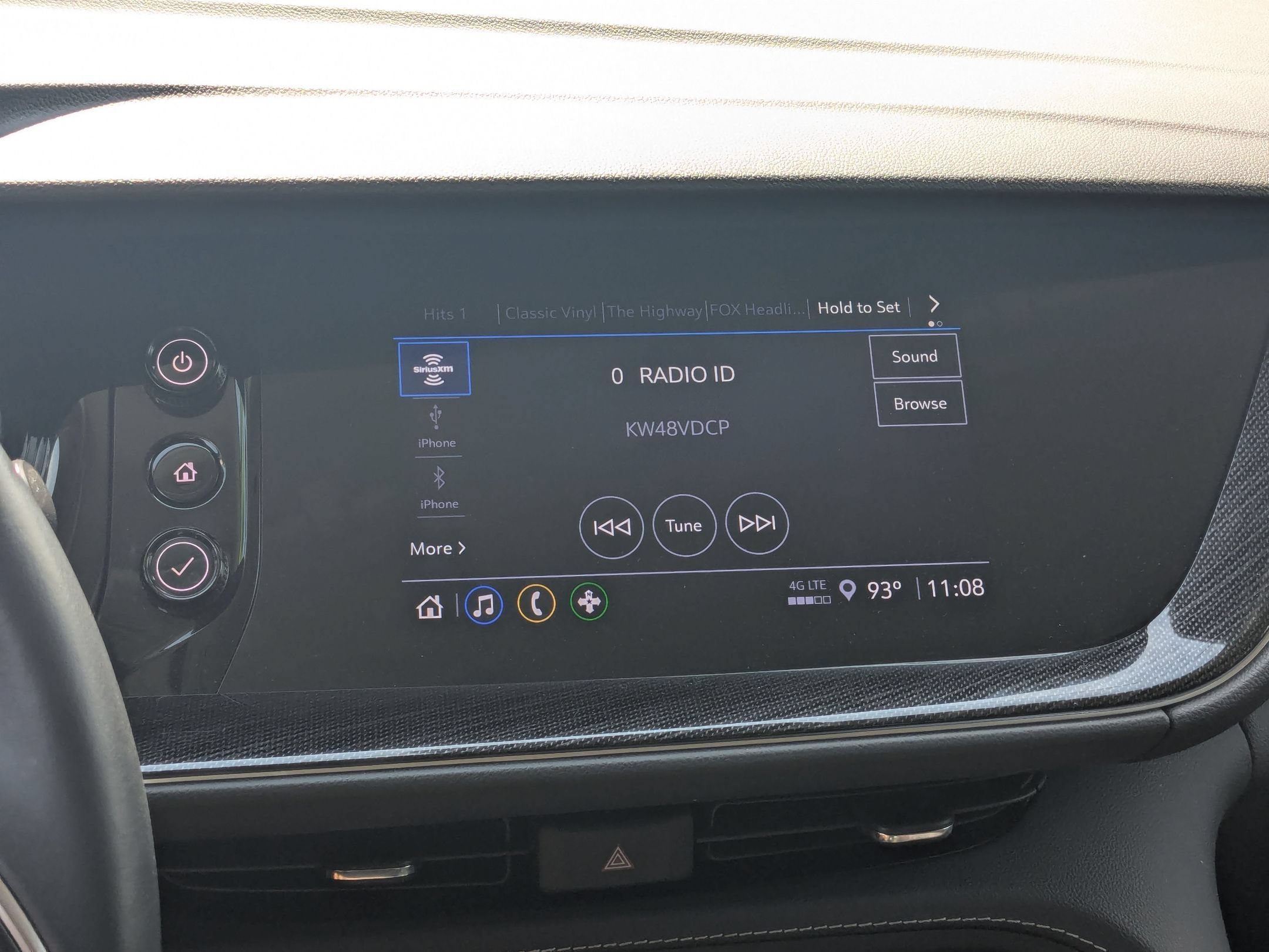 Used 2022 Summit White Buick Preferred image 22