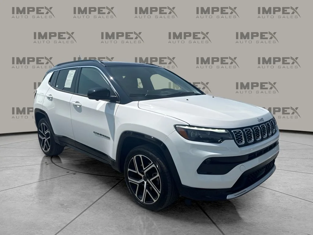 Used 2025 White Jeep Limited image 7