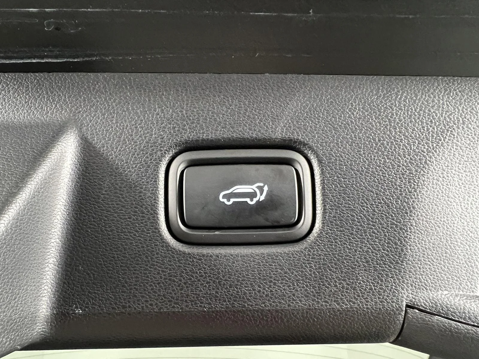 Used 2025 Phantom Black Hyundai Limited image 30