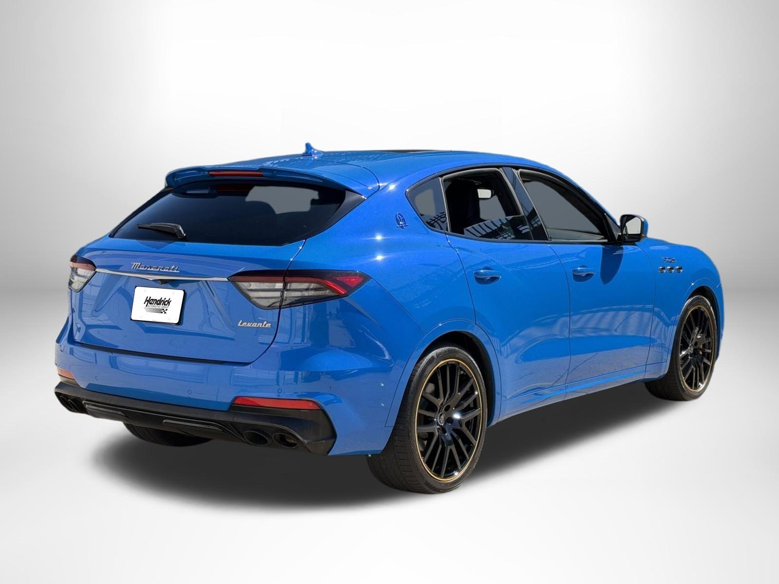 Used 2022 Blue Maserati Tributo image 3