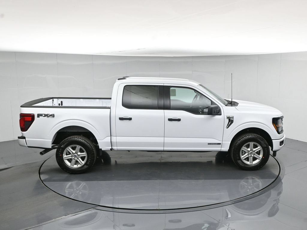 New 2026 Oxford White Ford XLT image 38