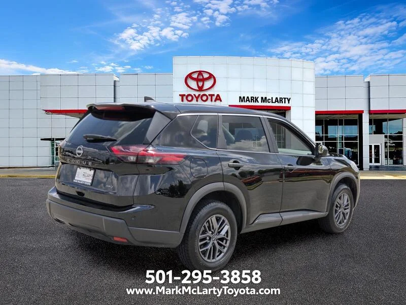 Used 2025 Super Black NISSAN AWD S image 5