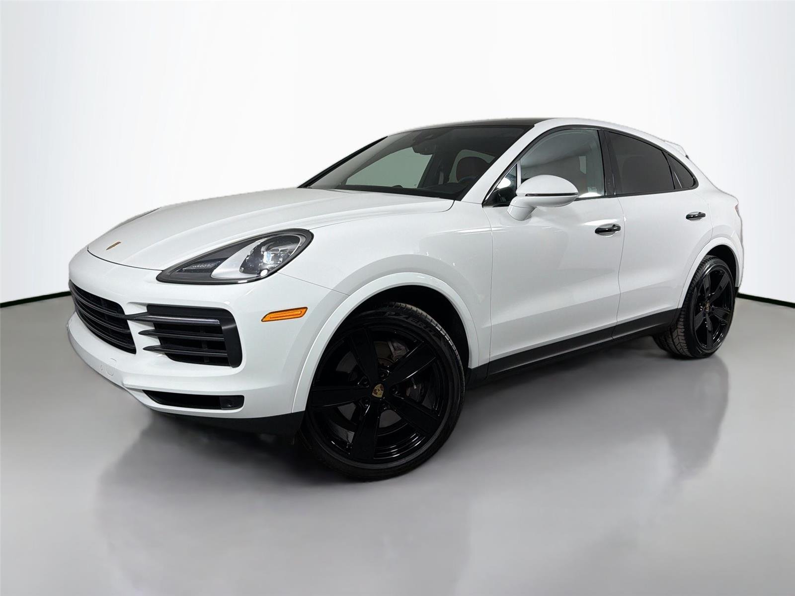 2023 Porsche Cayenne Platinum Edition's photo