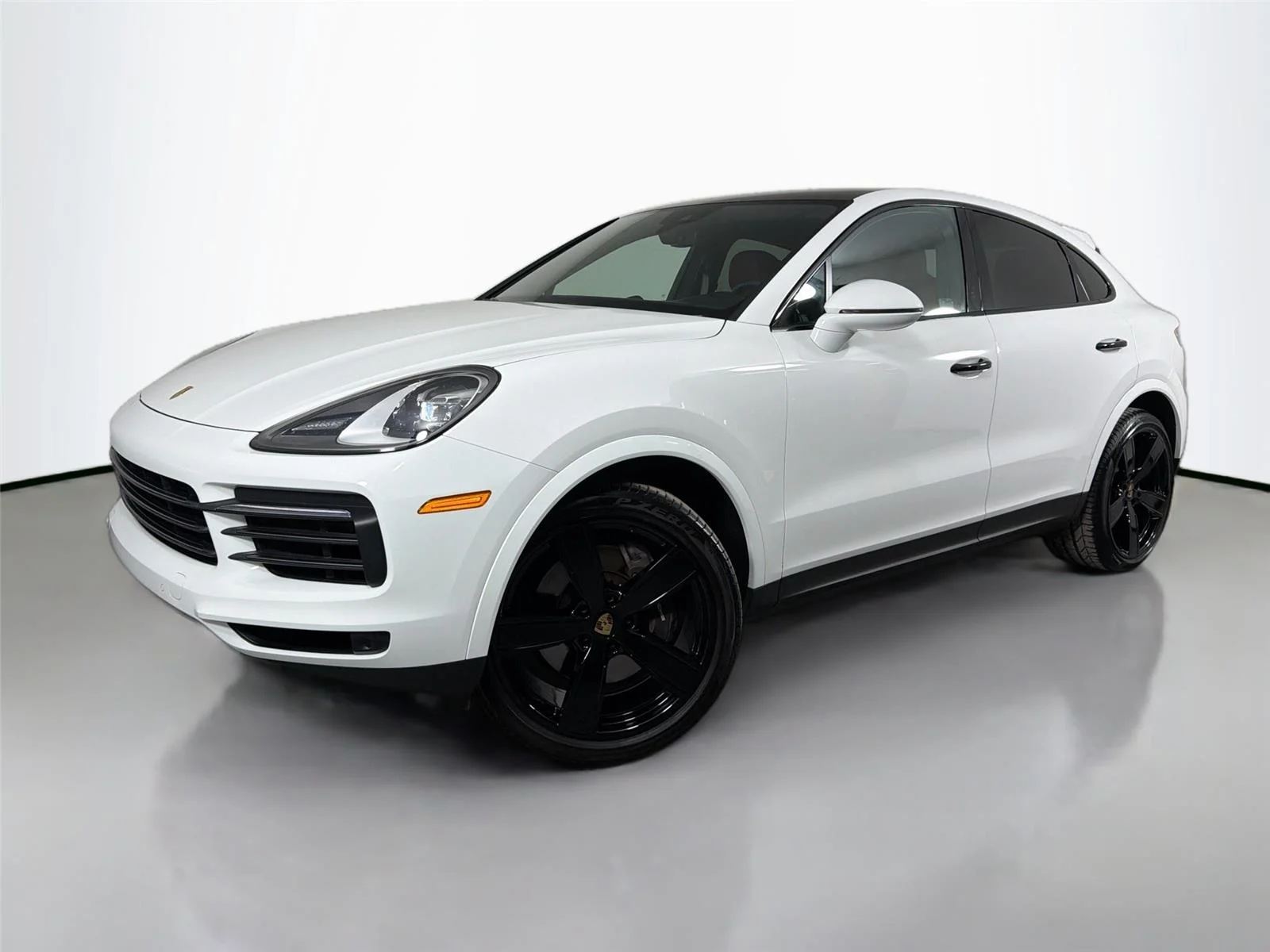 2023 Porsche Cayenne Platinum Edition's photo