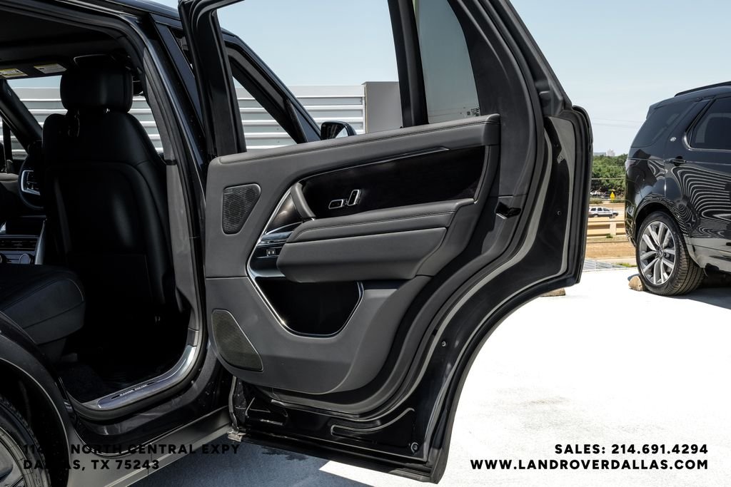 New 2026 Carpathian Gray Land Rover SE image 44
