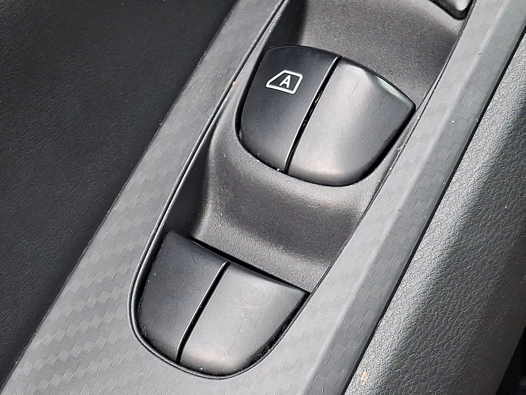 Used 2025 Silver Nissan 2.5 SV image 23