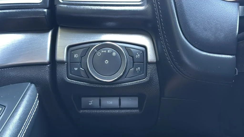 Certified Used 2017 Blue Ford Platinum image 17