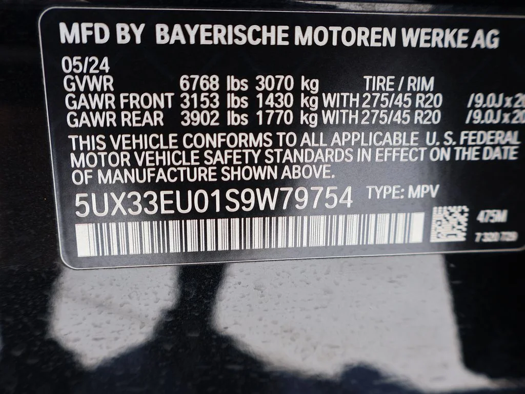 Used 2025 Black BMW M60i image 42