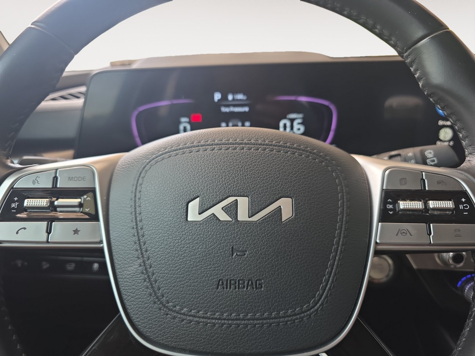 Certified Used 2025 Dark Moss Kia S image 10