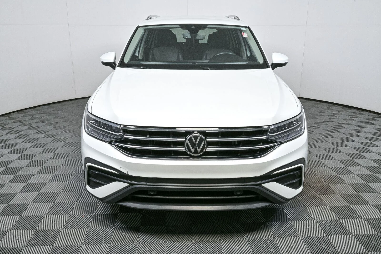 Certified Used 2023 Opal White Pearl Volkswagen SE image 41