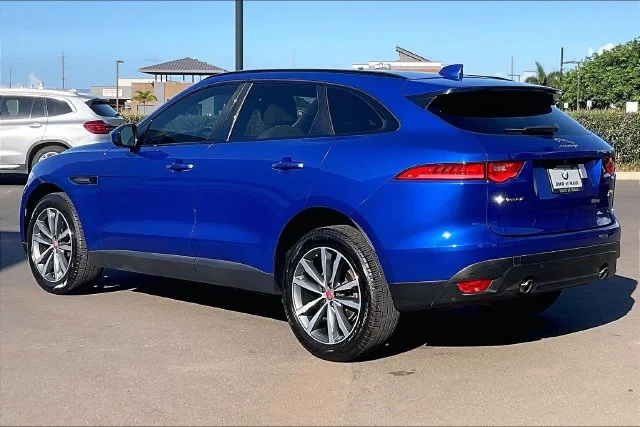 Used 2019 Blue Jaguar 25t Prestige image 9
