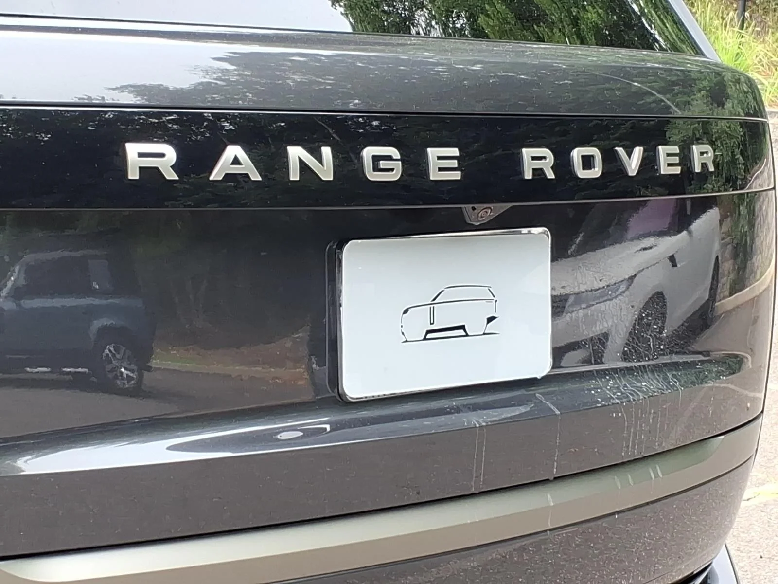 New 2026 Gray Land Rover SE LWB image 19