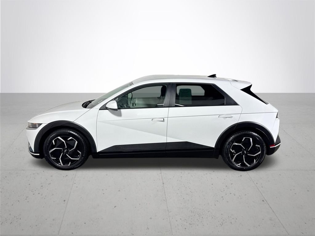 Used 2024 White Hyundai SEL image 9