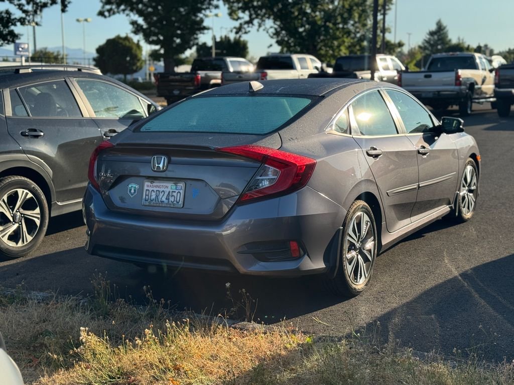 Used 2016 Modern Steel Metallic Honda EX-T image 2