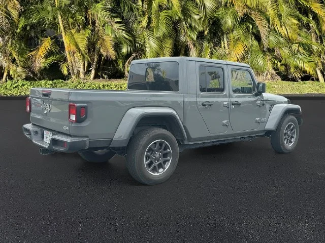 Used 2022 Gray Jeep Overland image 5