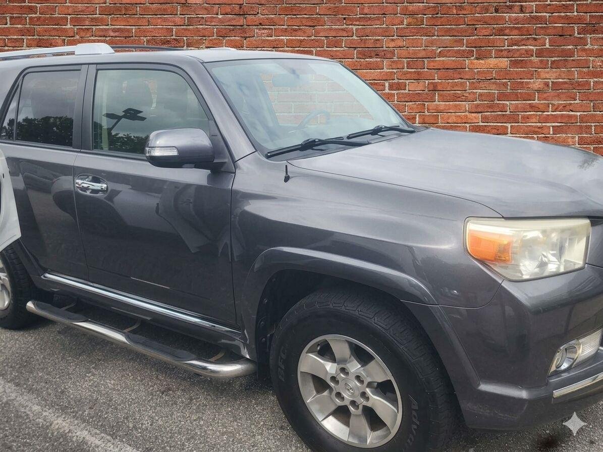 Used 2013 Magnetic Gray Metallic Toyota SR5 image 4