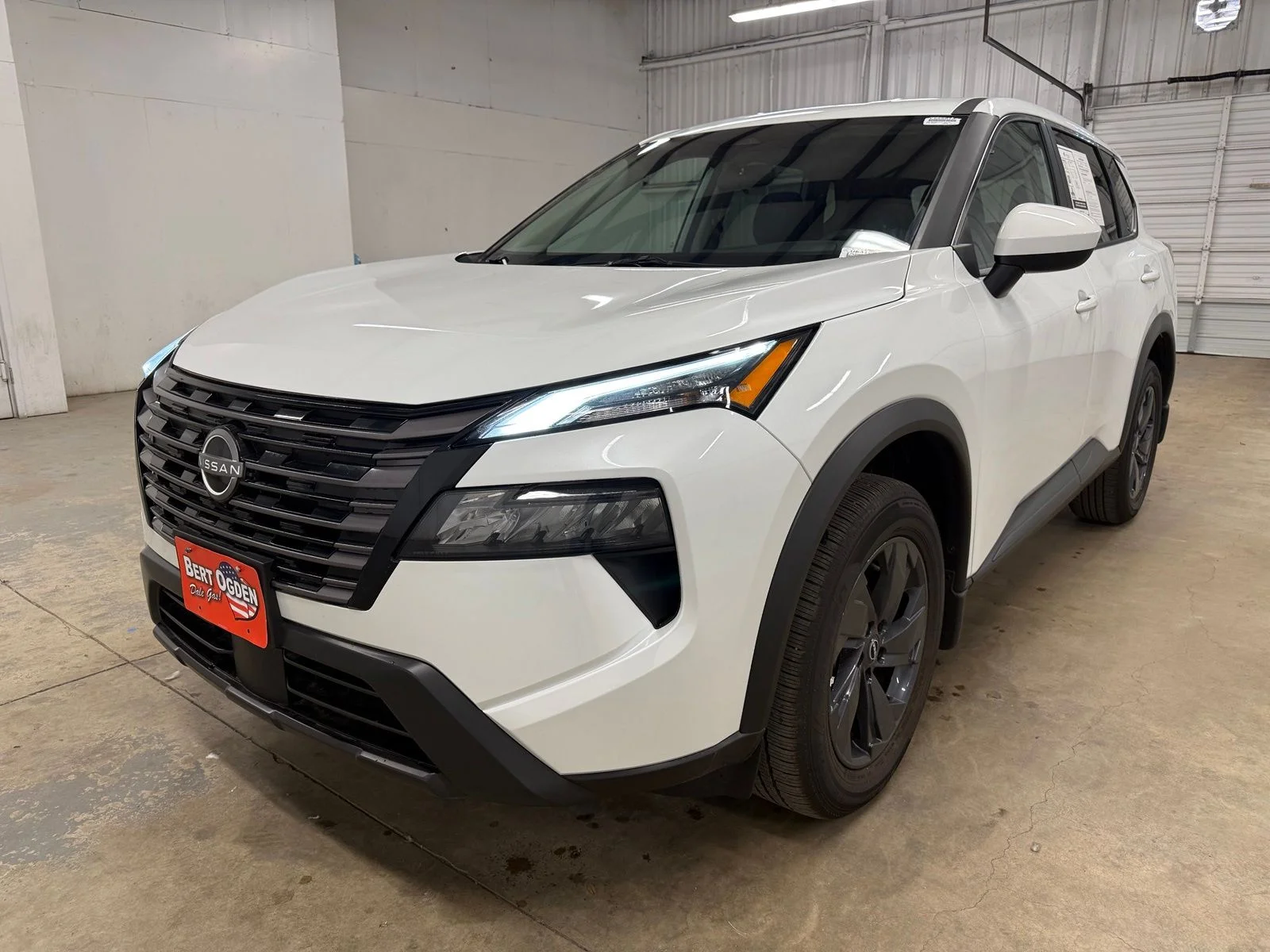 Used 2026 White Nissan SV image 3