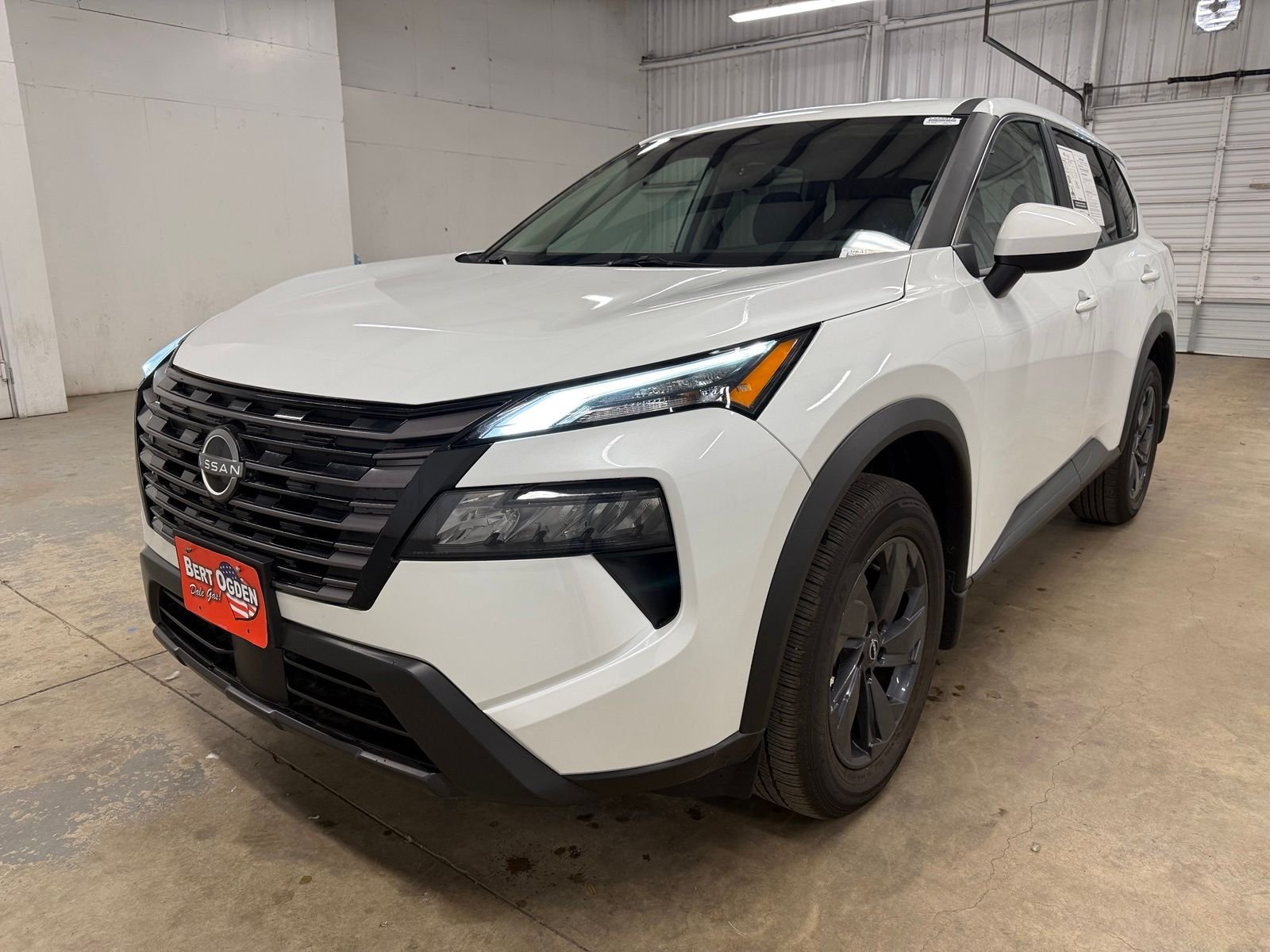 Used 2026 White Nissan SV image 3