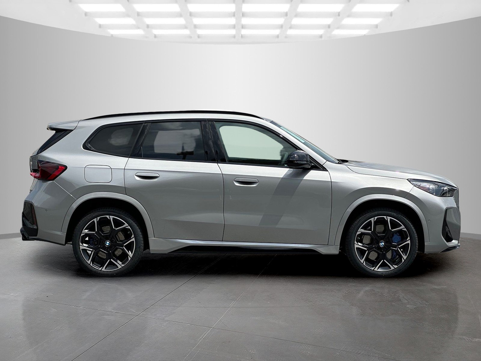 2026 BMW X1 M35i - Photo 7