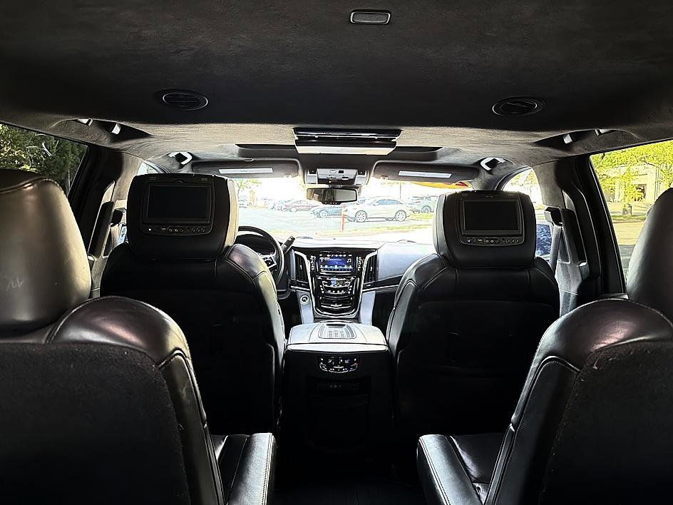 Used 2016 Crystal White Tricoat Cadillac Platinum image 24