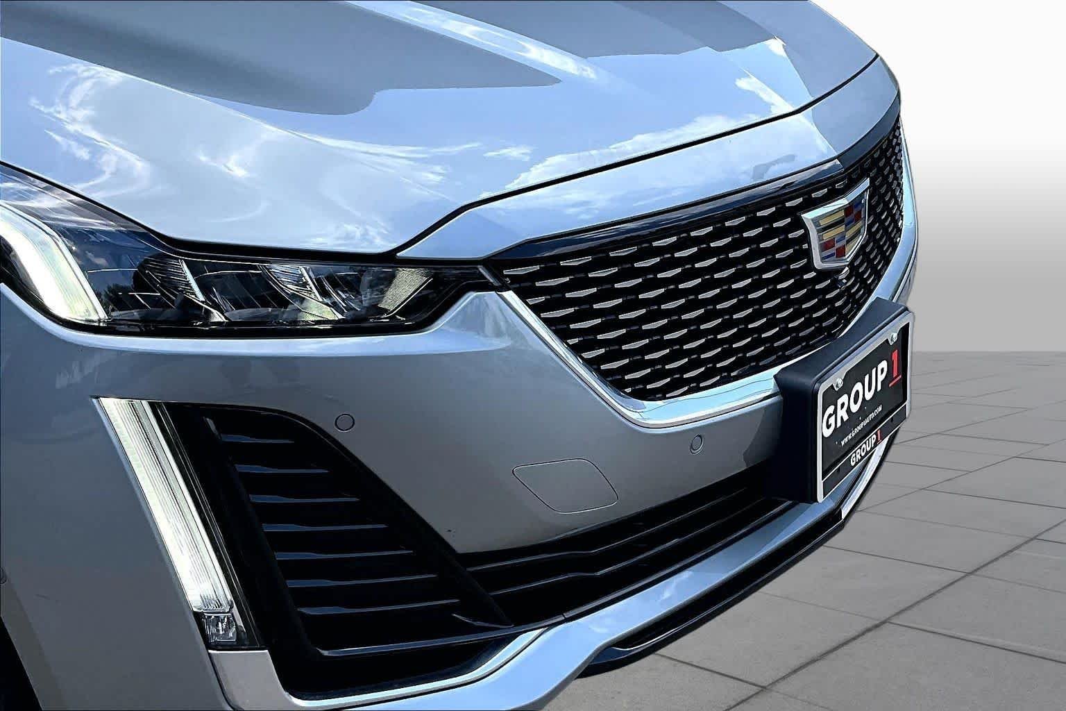 Used 2023 Argent Silver Metallic Cadillac Premium Luxury image 30