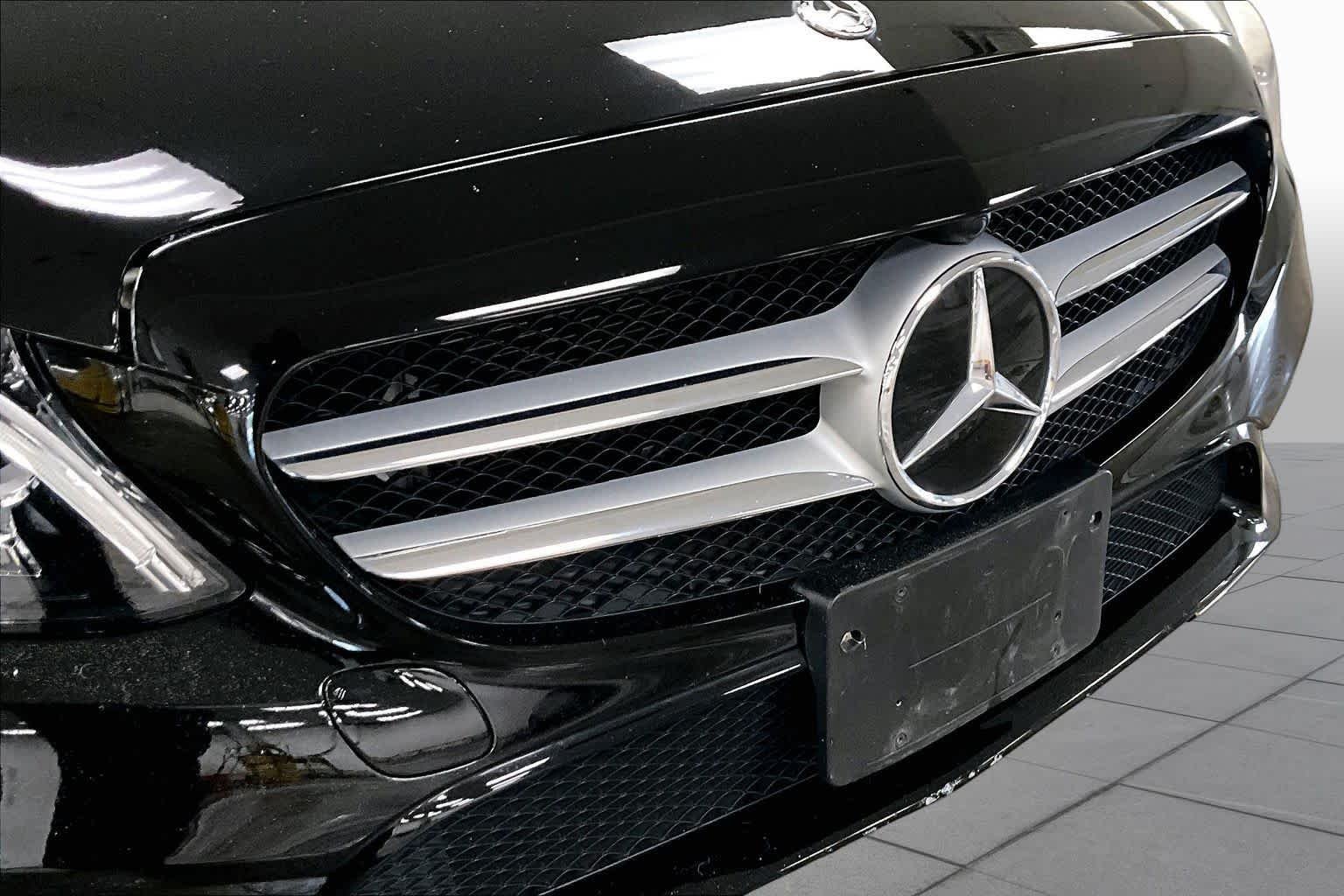 Used 2020 Black Mercedes-Benz C 300 image 31