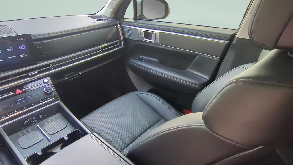 Used 2024 Silver Hyundai SEL image 13