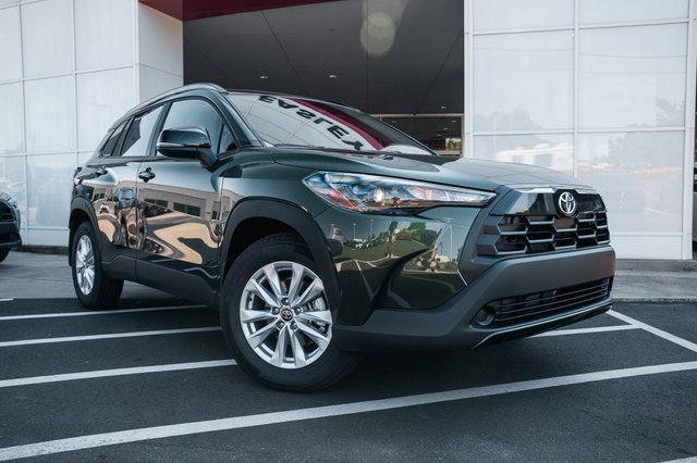 2026 Toyota Corolla Cross LE