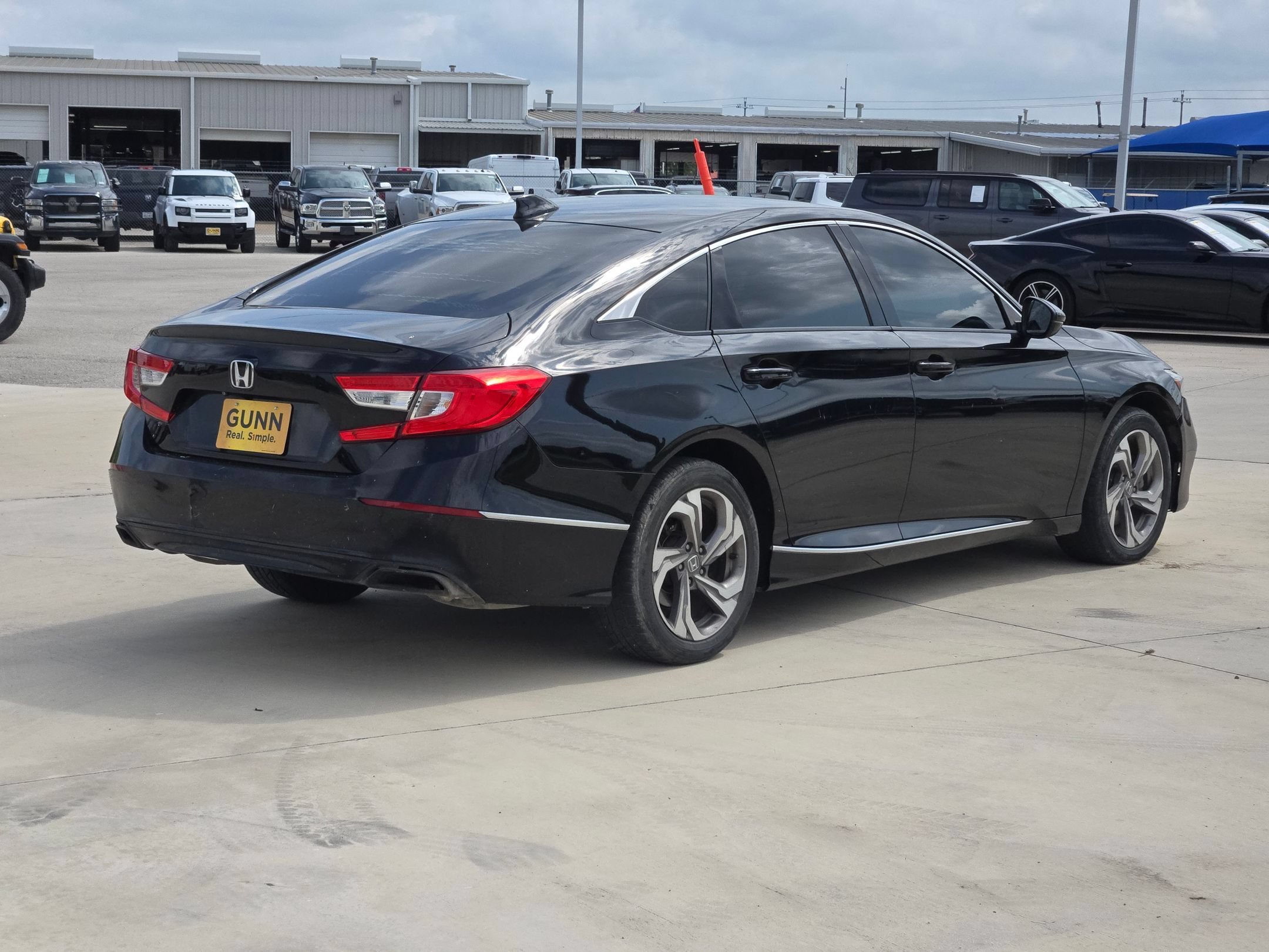Used 2018 Black Honda EX-L 2.0T image 3