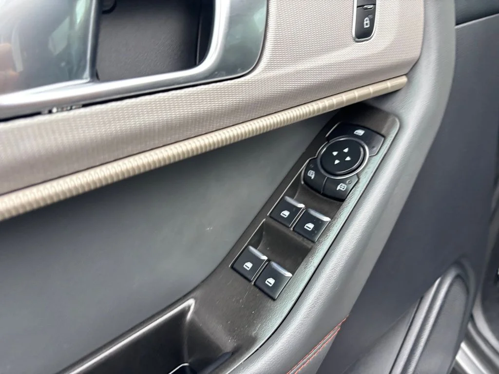 Used 2025 Gray Ford Active image 19