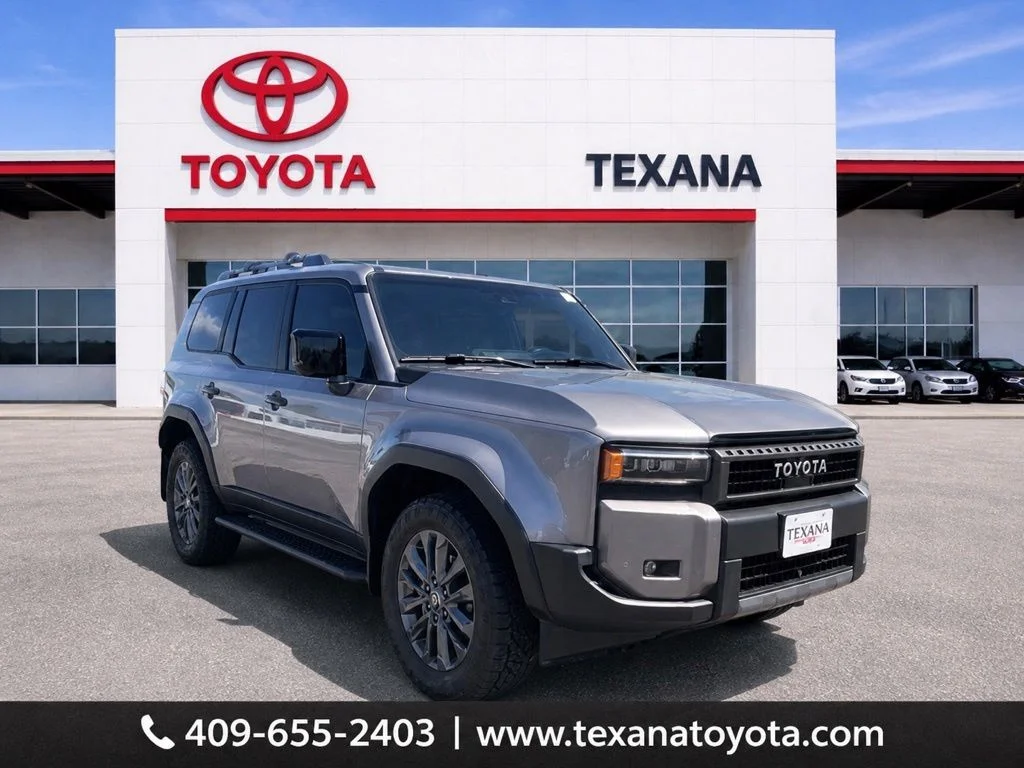 Used 2025  Toyota Base image 1