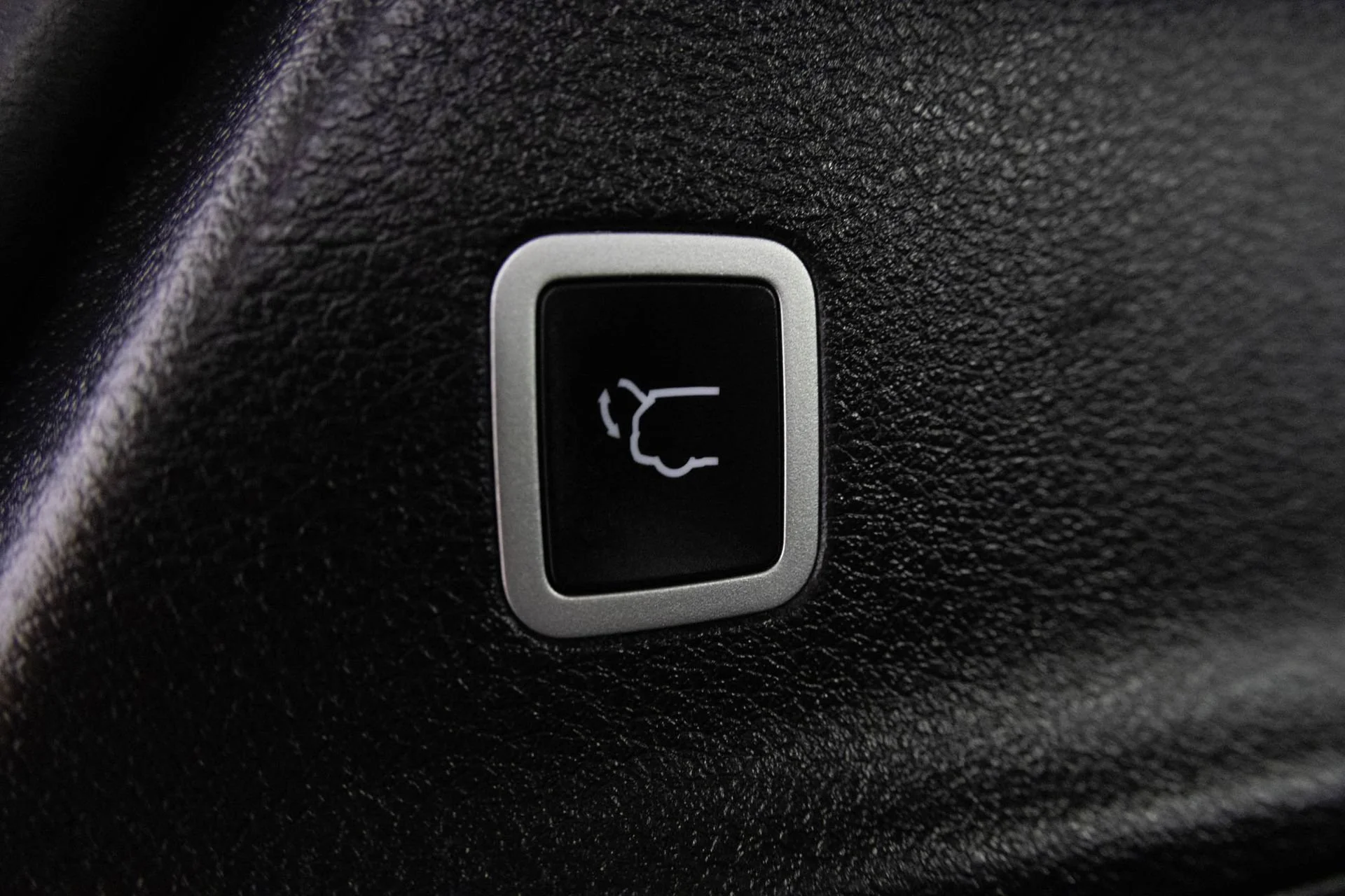Used 2022 Black Chrysler Touring L image 44