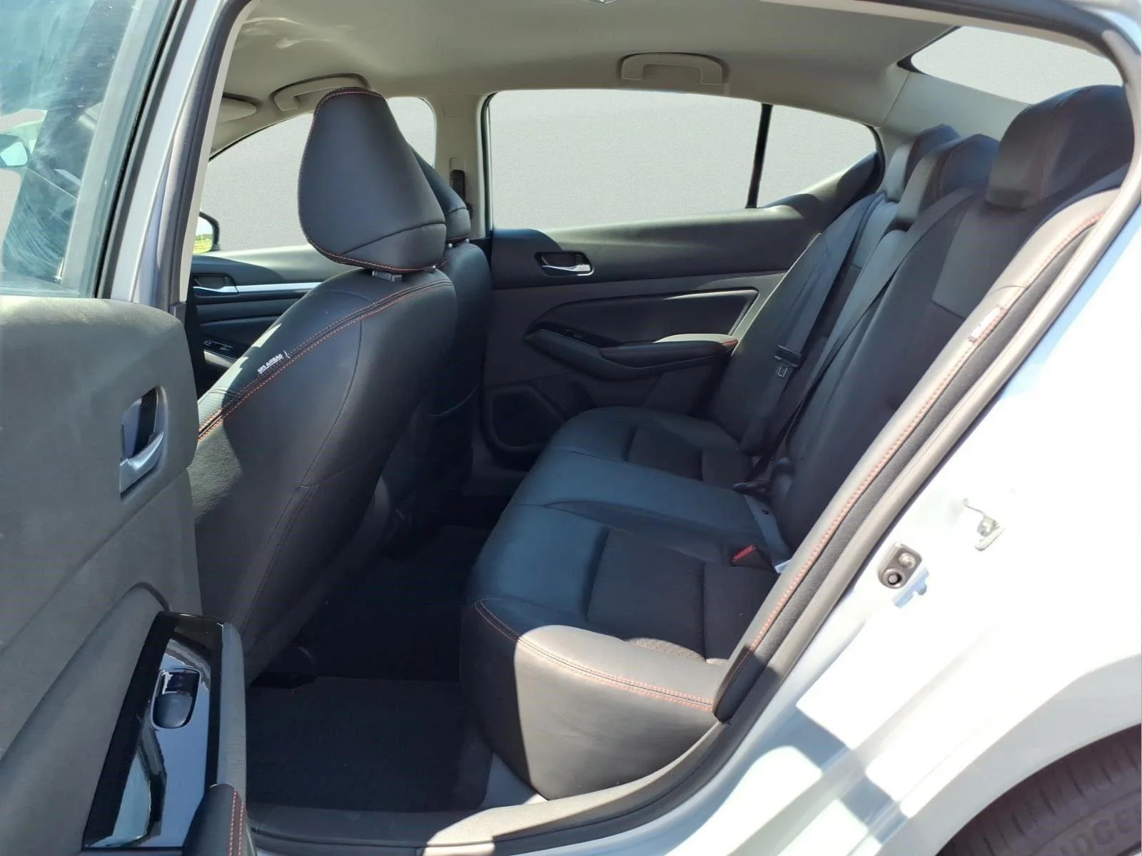 Used 2025 Brilliant Silver Metallic Nissan SR image 12
