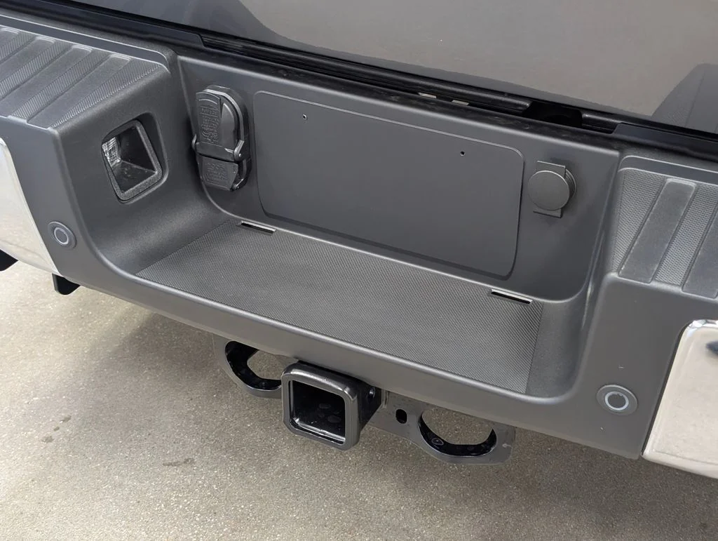 New 2026 Carbonized Gray Metallic Ford F-350® Lariat® image 32