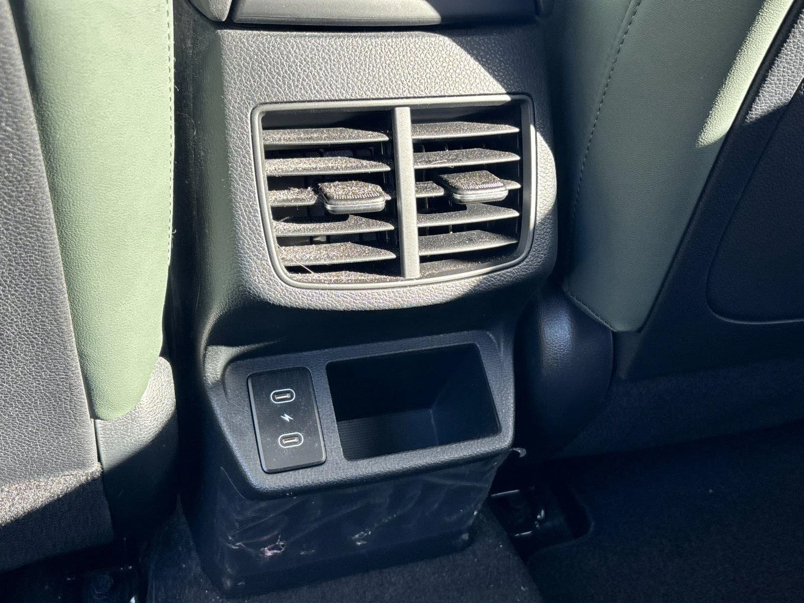 Used 2024 Snow White Pearl Kia SX image 33