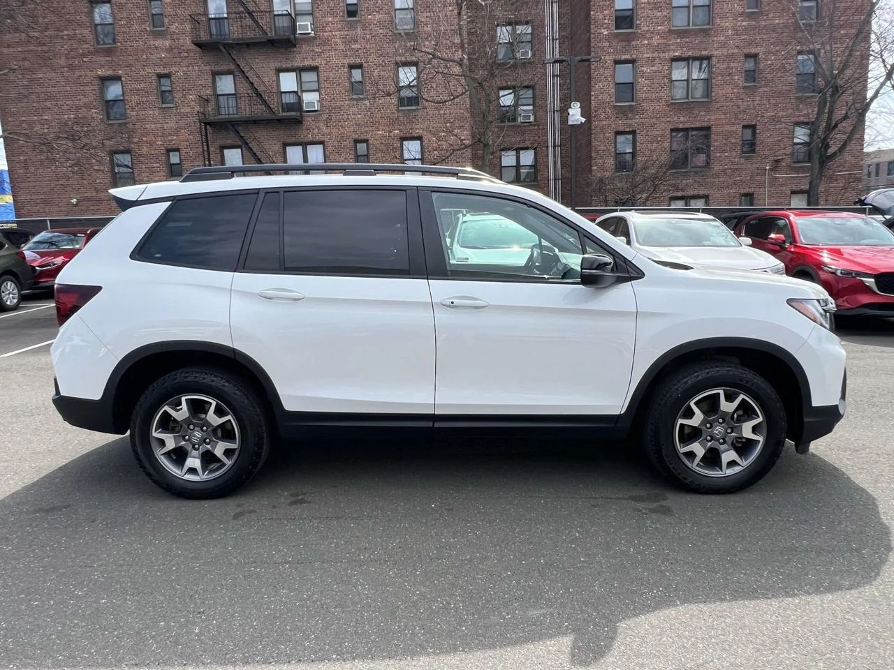 Used 2023 Platinum White Pearl Honda AWD TrailSport image 9