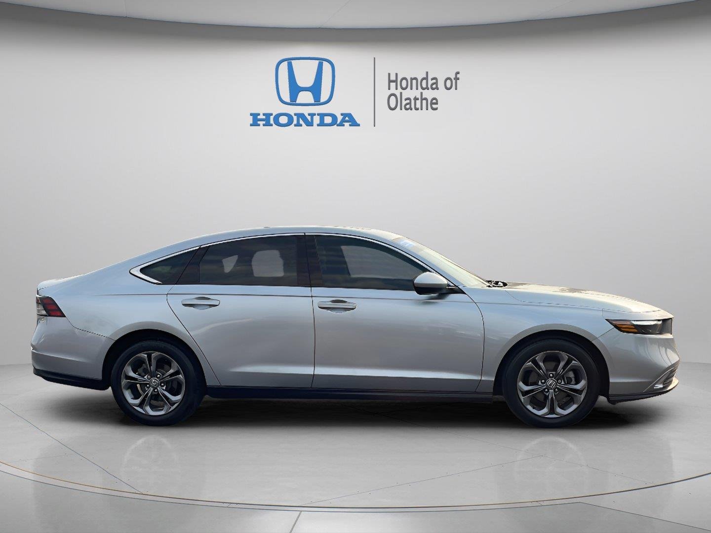 Certified Used 2024 Solar Silver Metallic Honda 1.5T EX image 2