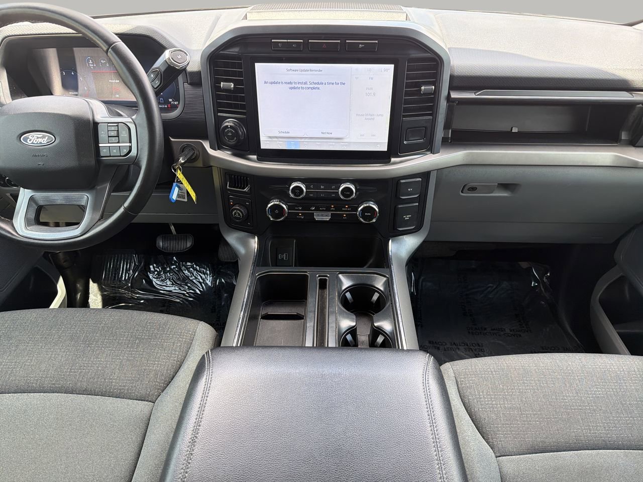 Used 2024 Gray Metallic Ford XLT image 13