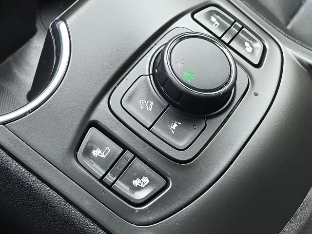 Used 2022 Blue GMC SLT image 38