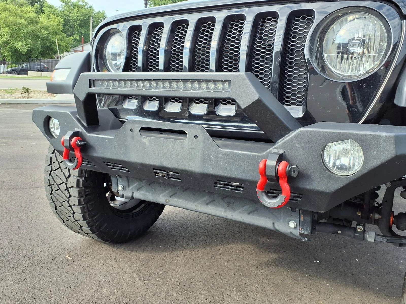 Used 2021 Black Clearcoat Jeep Sport S image 28
