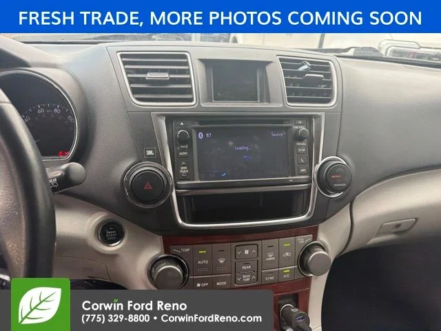 Used 2013 Nautical Blue Metallic Toyota Limited image 15
