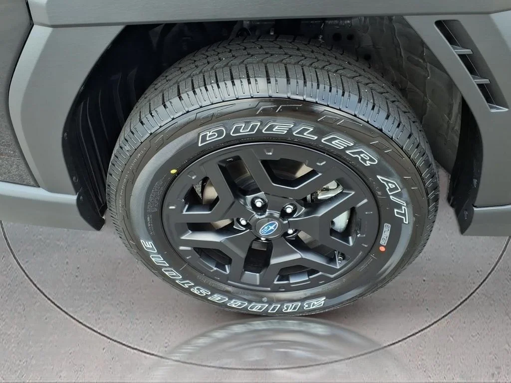 New 2026 CRYSTAL BLACK SILICA Subaru Wilderness image 4