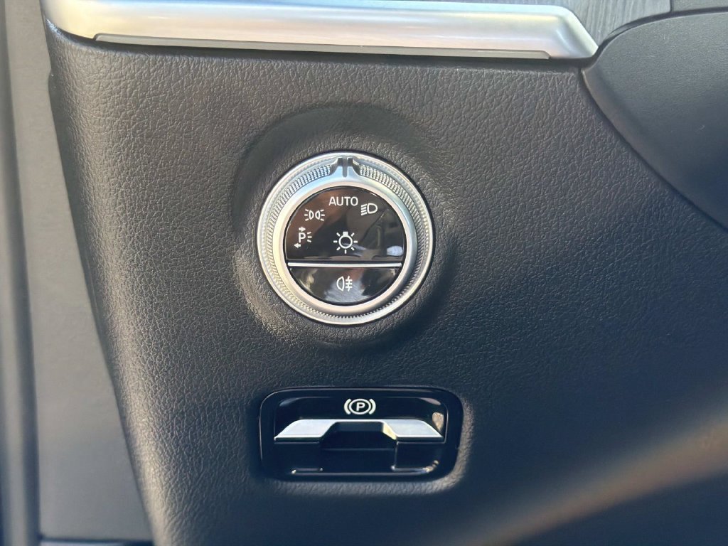 Certified Used 2022 Black Mercedes-Benz C 300 image 21