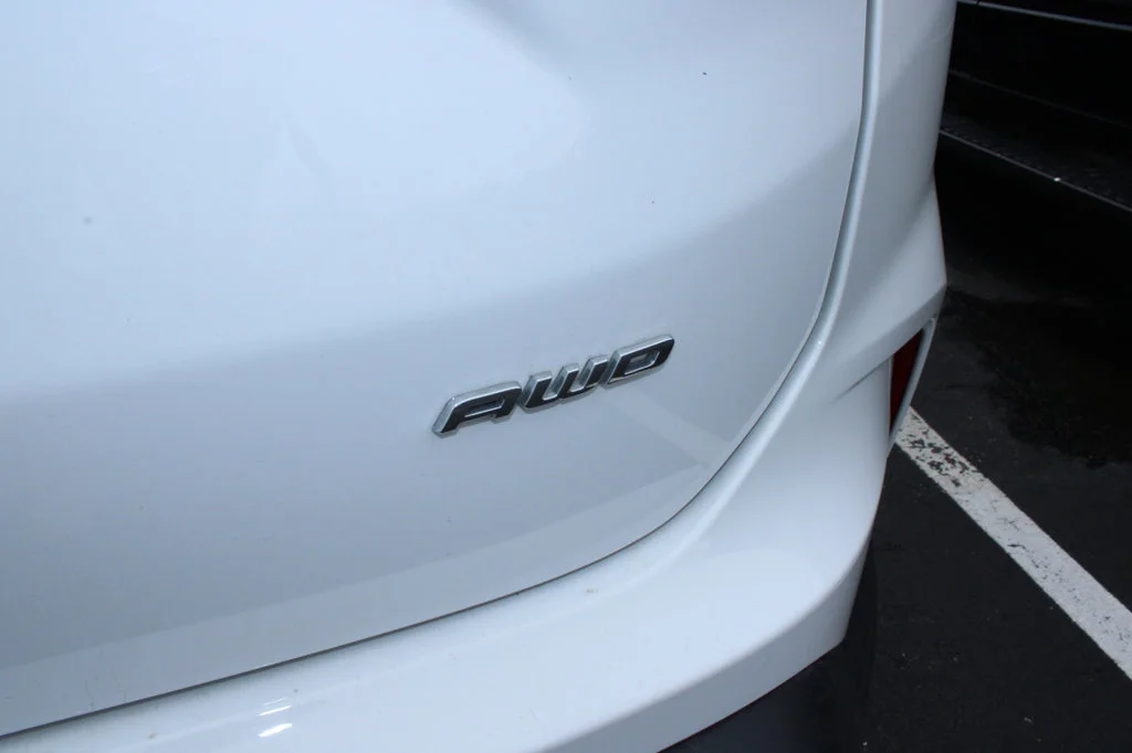 Used 2024 Oxford White Ford SEL image 6