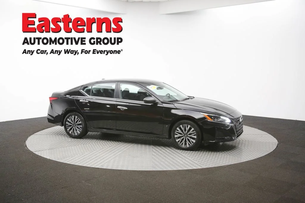 Used 2024 Black Nissan 2.5 SV image 44