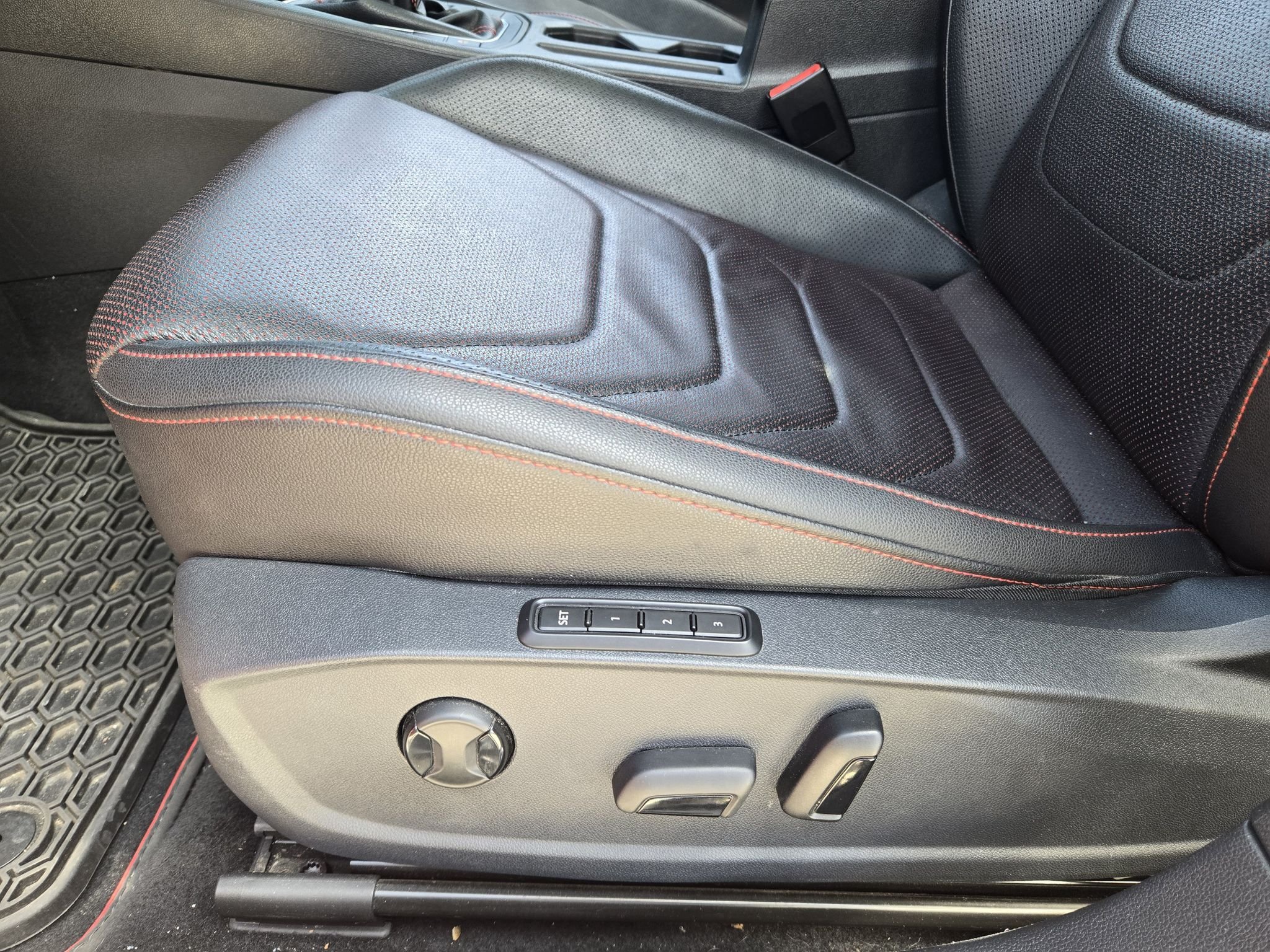 Used 2022 Kings Red Metallic Volkswagen Autobahn image 24