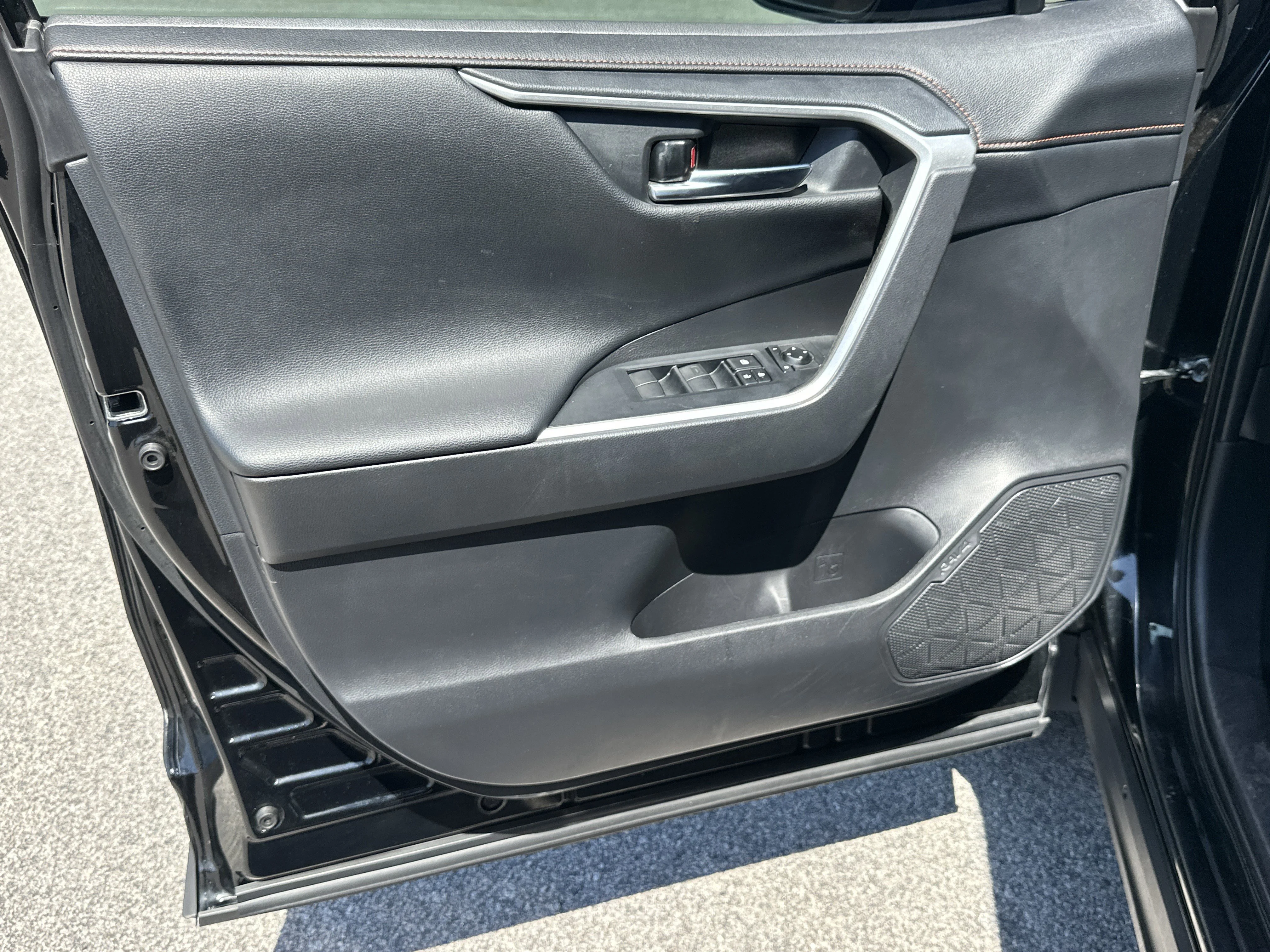 2020 Toyota RAV4 Adventure - Photo 9