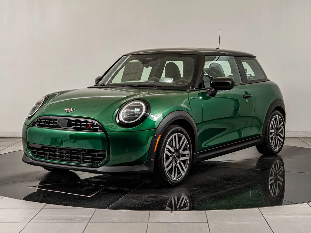 2026 MINI Hardtop Cooper S Signature's photo