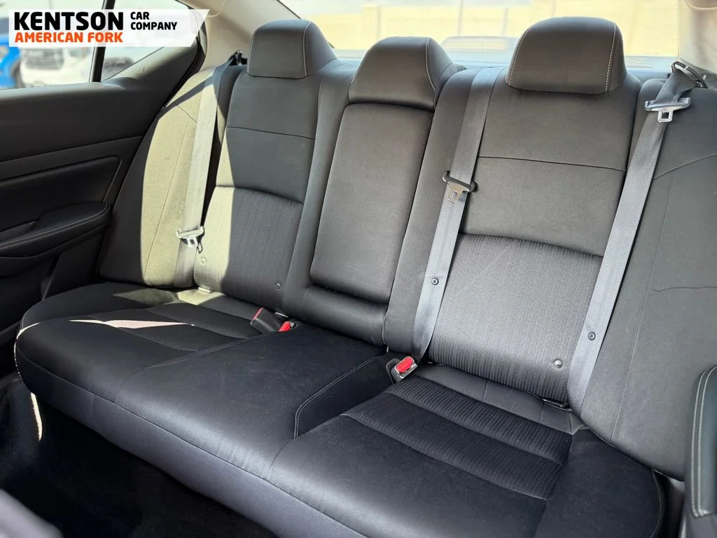Used 2019 Black Nissan 2.5 SV image 29