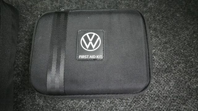 Used 2023 Gray Volkswagen 2.0T SE image 13
